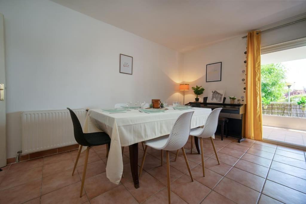 Appartement Tout Equipe Terrasse Et Parking Prive Marseille Exteriér fotografie